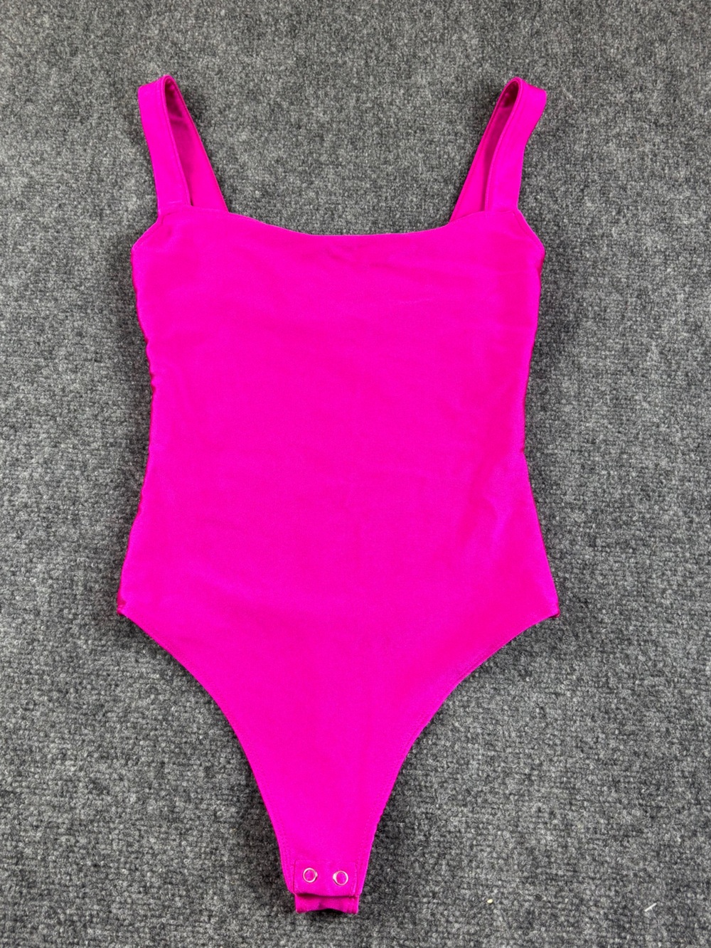 GOOD AMERICAN Women’s Fuchsia Pink Scuba Modern Bodysuit size: 1 - Picture 2 of 9
